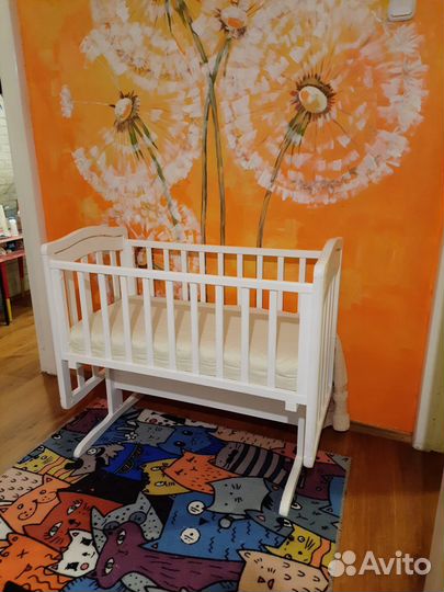 Детская кроватка