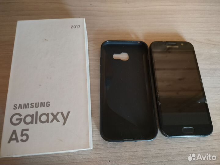 Samsung Galaxy A5 (2017) SM-A520F/DS, 3/32 ГБ