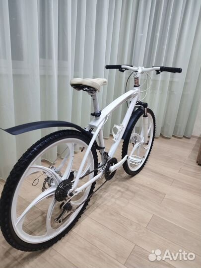 Велосипед BMW