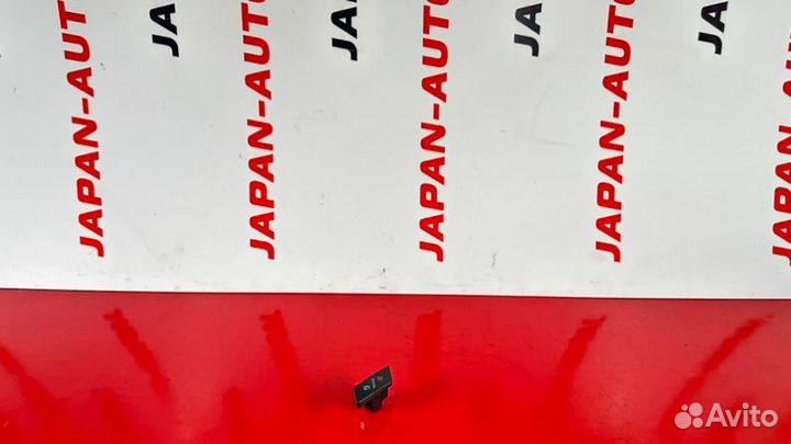 Кнопка двери Audi A6 C6 2.8 ccea 2010