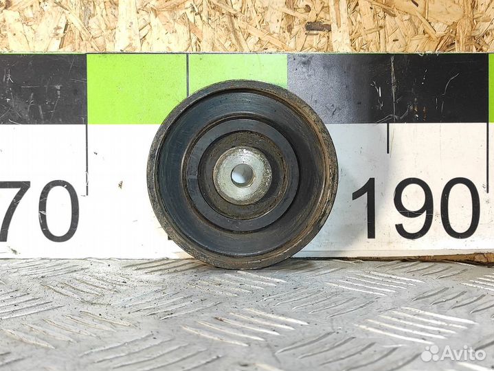 Ролик Toyota Yaris 2005 2011