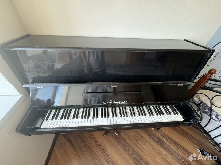 Фортепиано Ласточка