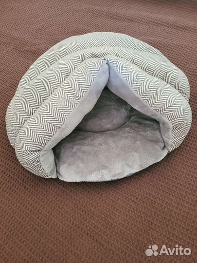 Домик для кошки или маленькой собаки