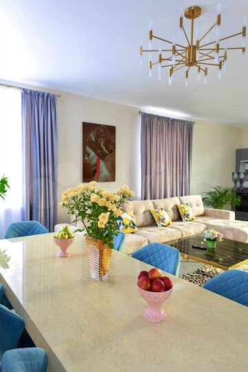 Дом 380 м² на участке 10 сот.