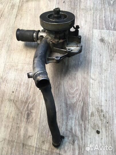 Помпа Mercedes-Benz 190 W201 RP102989 1989