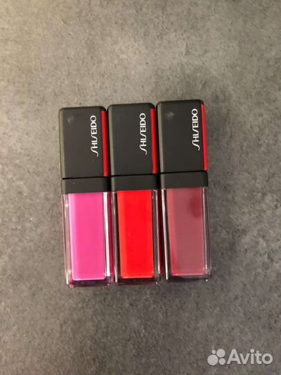 Shiseido помада / блеск для губ. Новый