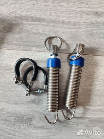 Пружины открытия крышки багажника