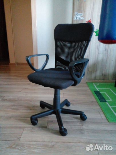 Компьютерное кресло детское б/у