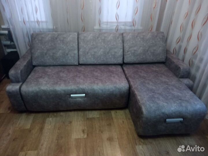 Перетяжка мягкой мебели