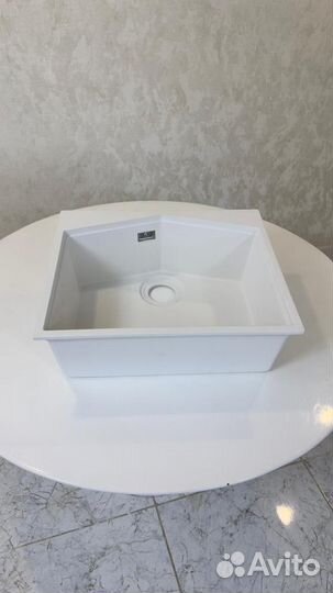 Кухонные мойки из камня