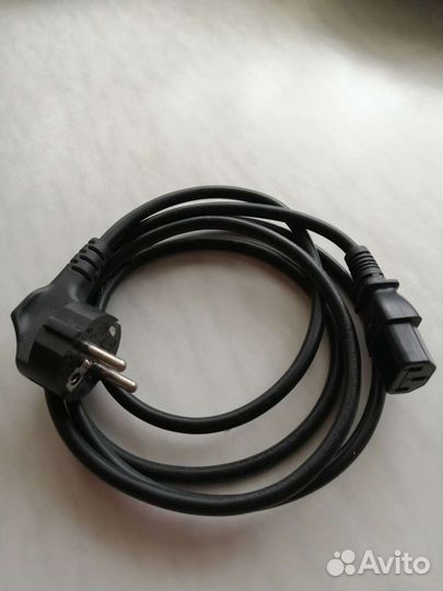 Кабель для компьютера