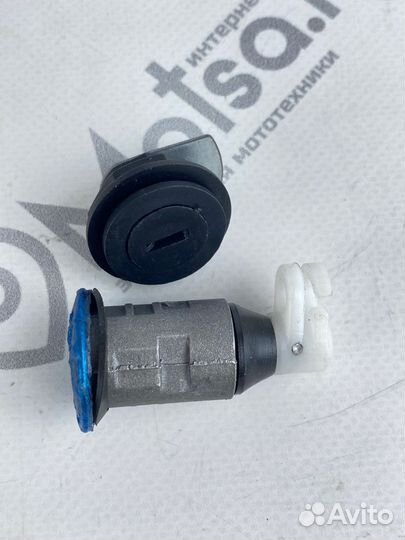 Замок зажигания (набор) +крышка бака+замок бардачк