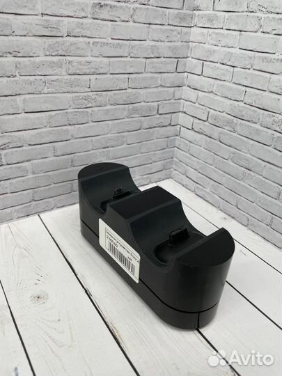 Зарядное устройство Sony PS4 для двух геймпадов