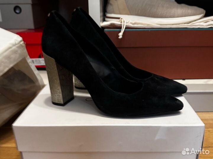 Замшевые туфли