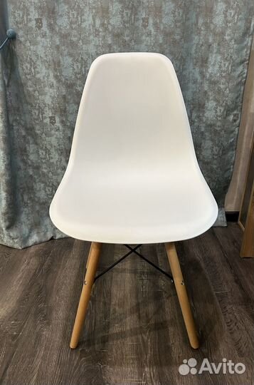 Стул Eames новый