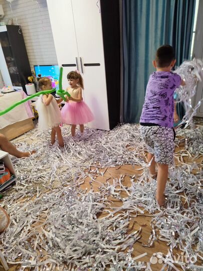 Ленточное шоу для праздника