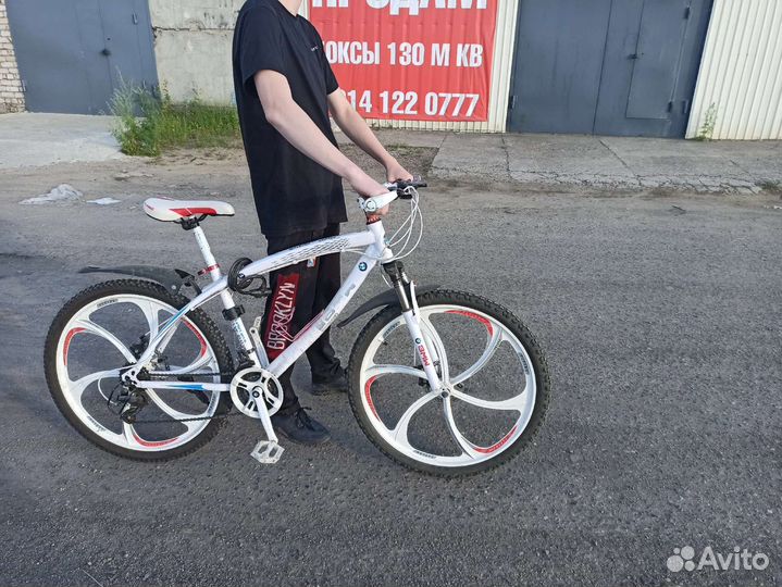 Велосипед BMW