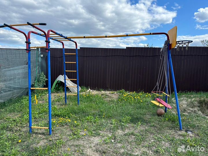 Спортивная площадка уличная бу