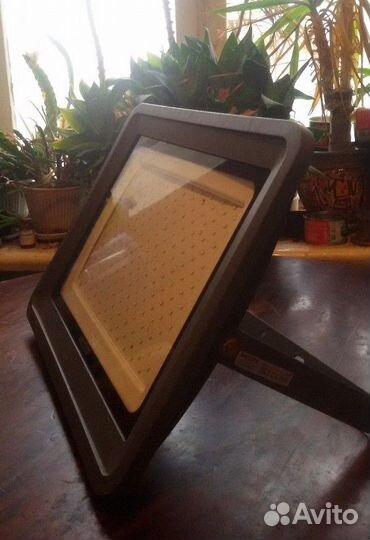 Светодиодный прожектор 200 вт