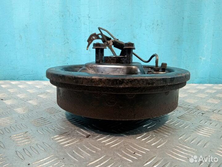 Щит опорный задний правый Opel Astra H 1.4 Z14XEP