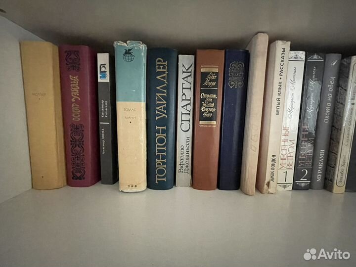 Книги - в библиотеку или школу