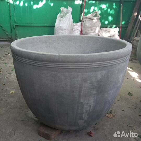 Бетонный вазон для цветов (чаша)