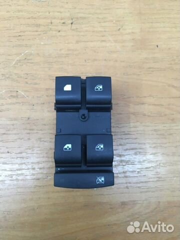 Блок управления стеклоподъемниками Chevrolet Cruze