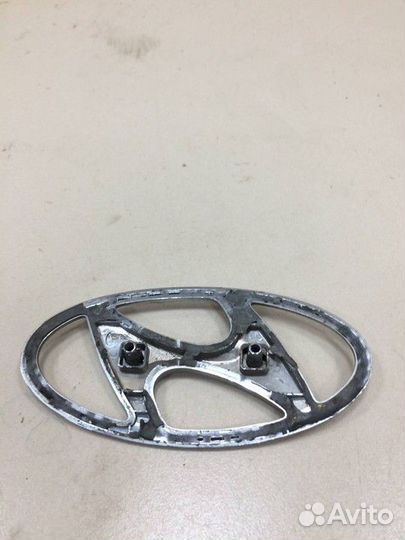 Эмблема крышки багажника Hyundai Solaris