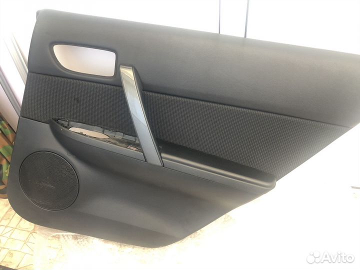 Задняя правая обшивка двери Mazda 6 GG