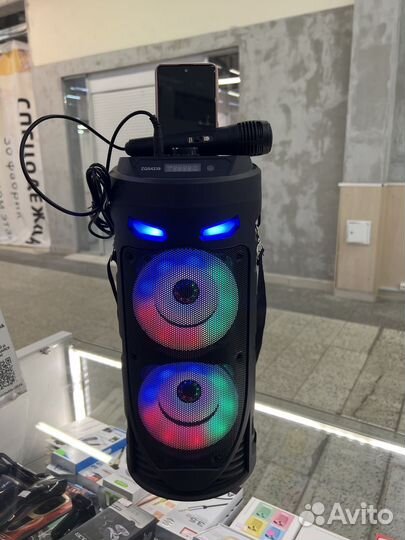 Блютуз колонка с микрофоном новая