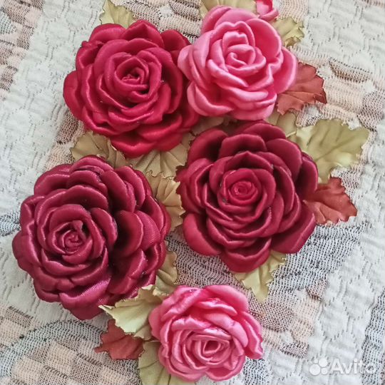 Цветы с атласной ленты