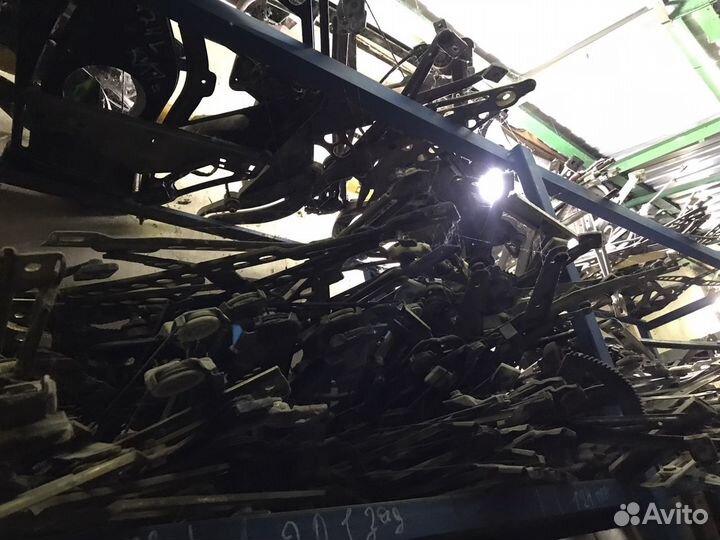 Стеклоподьемник Mercedes