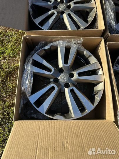 Литые диски r17 на LADA vesta