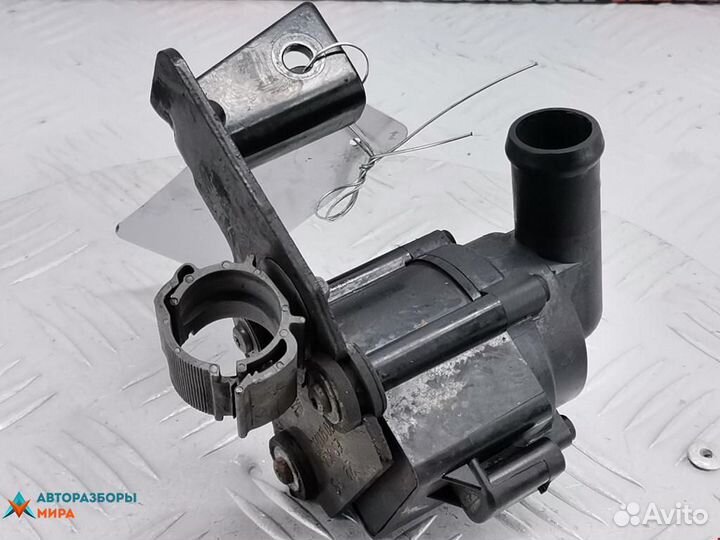 Помпа seat Exeo 2010 03L121011G