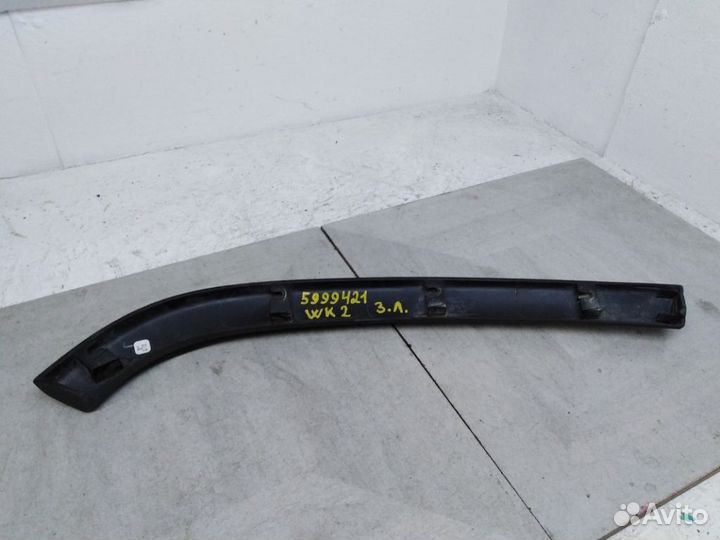 Накладка двери задней левой