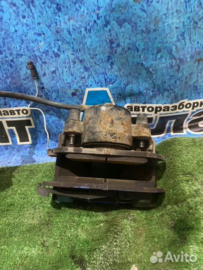 Суппорт тормозной передний левый Mercedes-Benz Ml