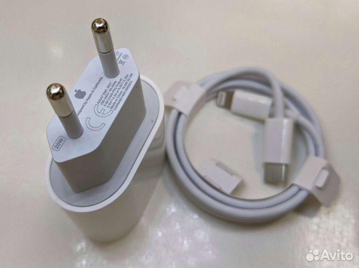 Зарядное устройство для iPhone