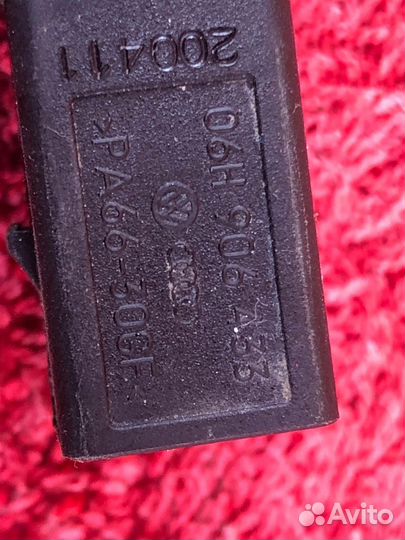 Датчик коленвала vag 1.8 tsi 06H906433