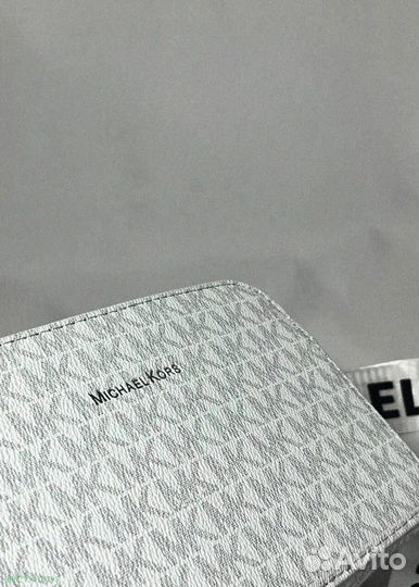 Женская сумка Michael Kors: для уверенных в себе