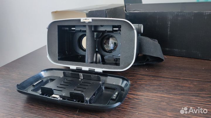 Очки виртуальной реальности для телефона