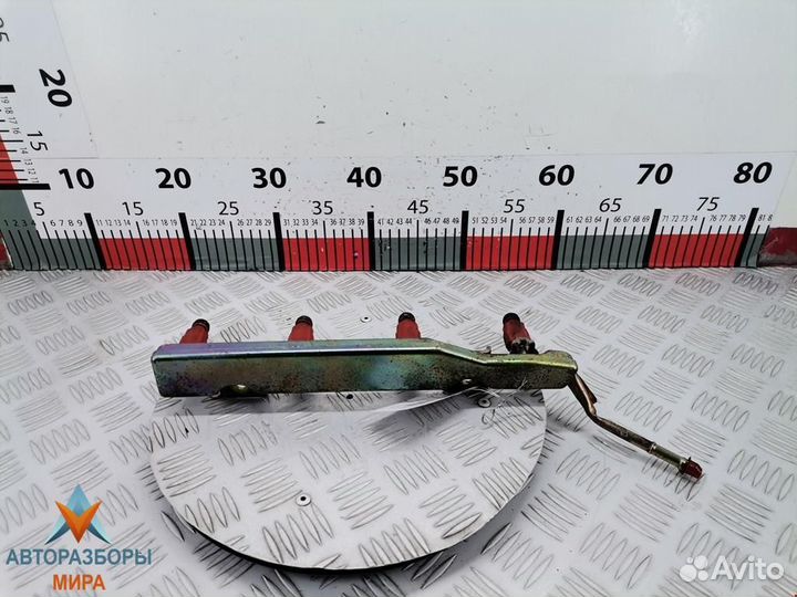 Форсунка Nissan Almera N16 рест. 2004 166009F600