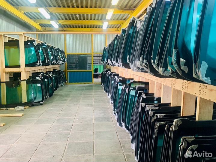 Лобовое стекло на Шкода Рапид