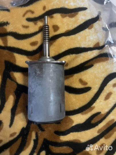 Комплект прокладок и сальники клапанов