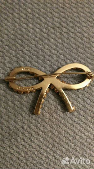 Брошь 