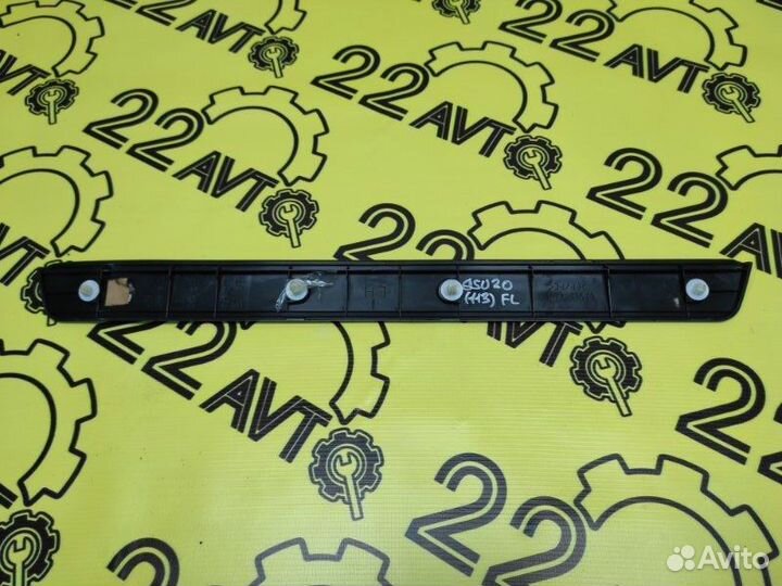 Накладка на порог внешняя передняя левая Toyota