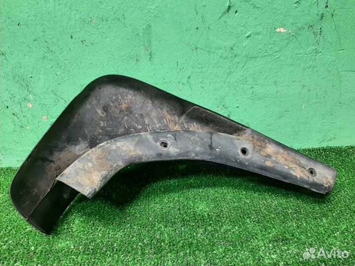 Брызговик задний правый Lexus RX300 (MCU15) 2002