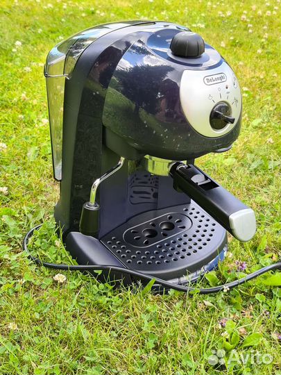 Кофемашина delonghi EC190 рожковая