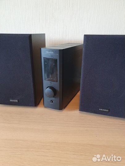 Акустические колонки microlab PRO1