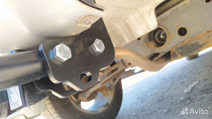 Фаркоп на Renault Duster 2WD / 4WD 2015-2021 года