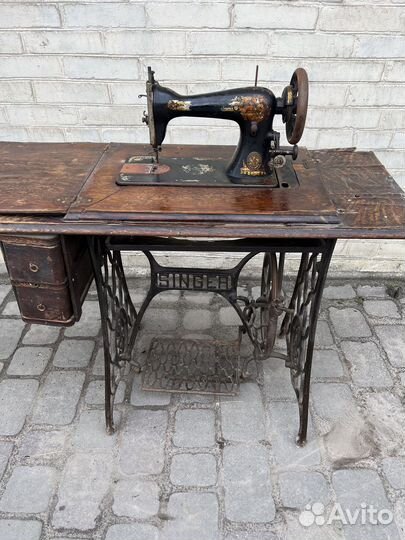 Старинная машинка Зингер станина чугун